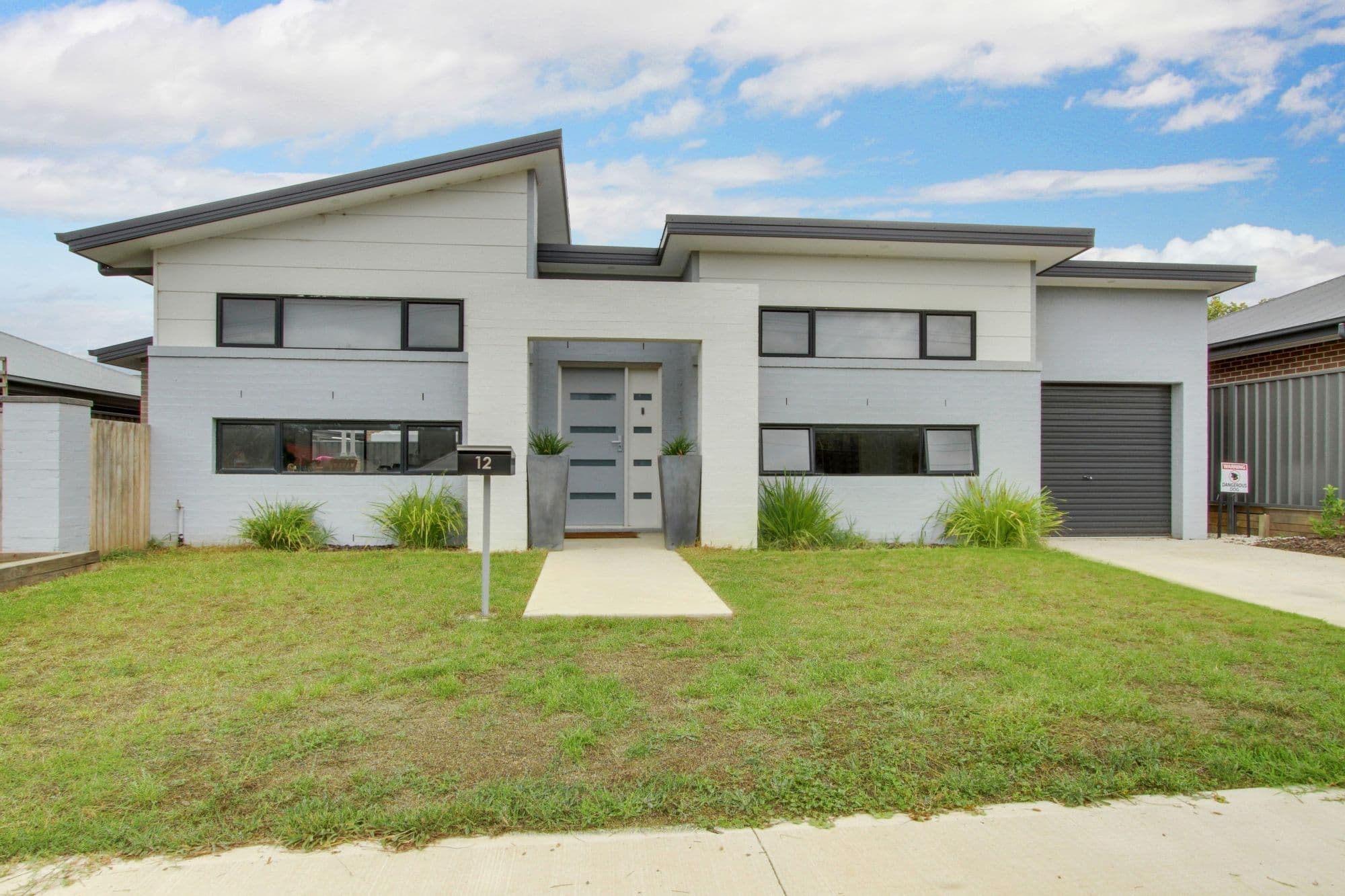 12 Wollondilly Avenue, Goulburn - Image 1