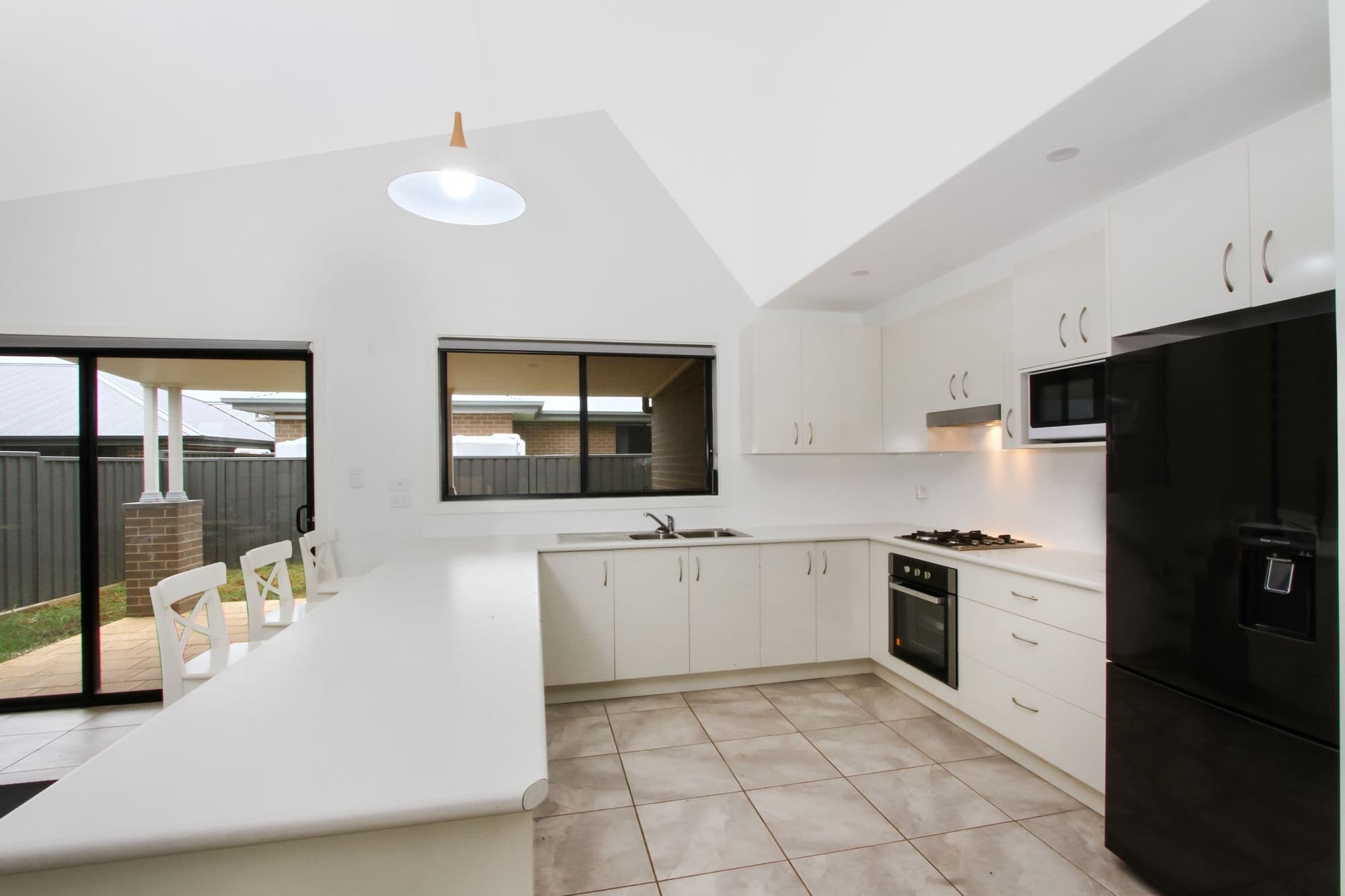 12 Wollondilly Avenue, Goulburn - Thumbnail 3