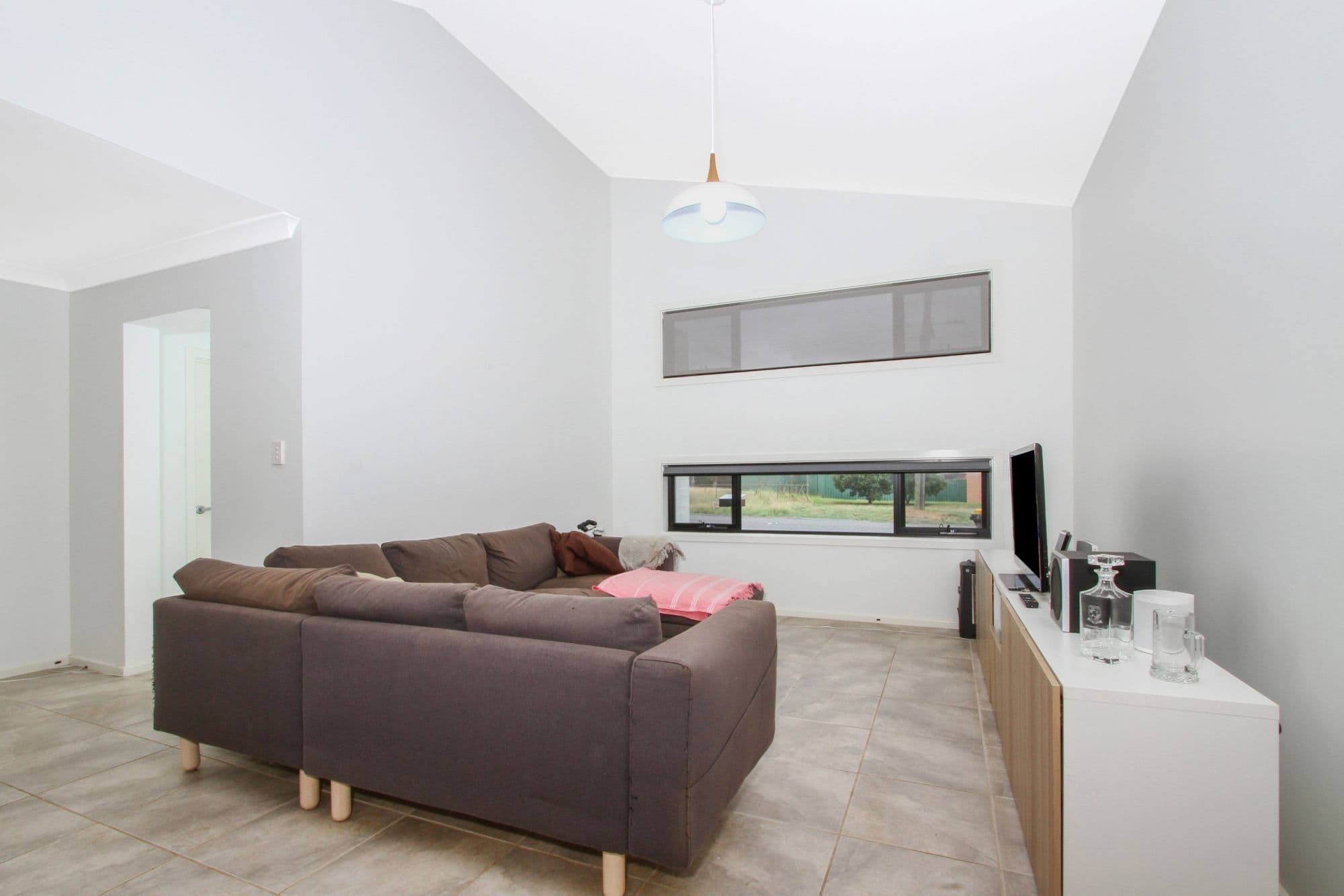 12 Wollondilly Avenue, Goulburn - Thumbnail 5