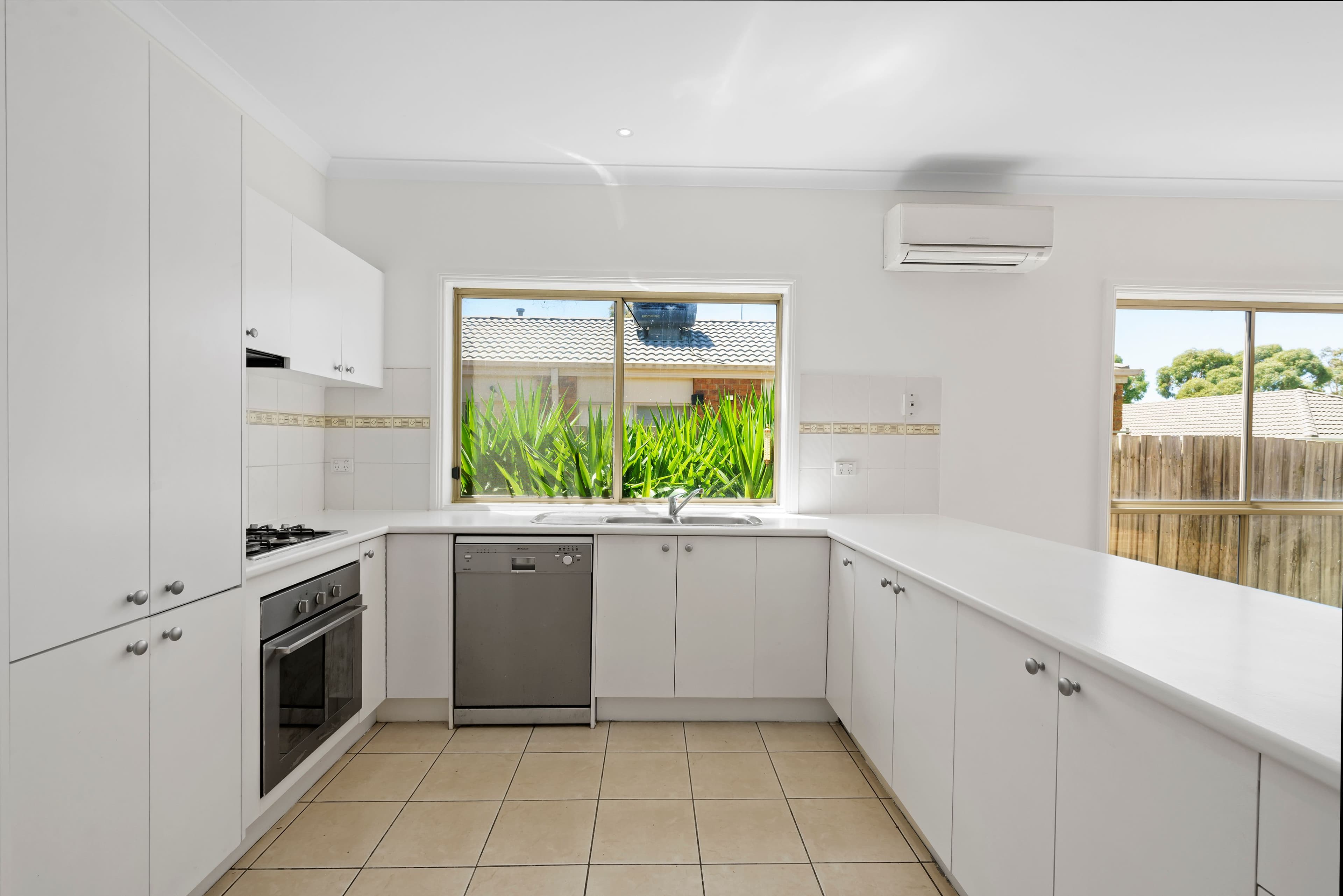 30 Murdoch Court, Sunbury VIC 3429, Sunbury - Thumbnail 4
