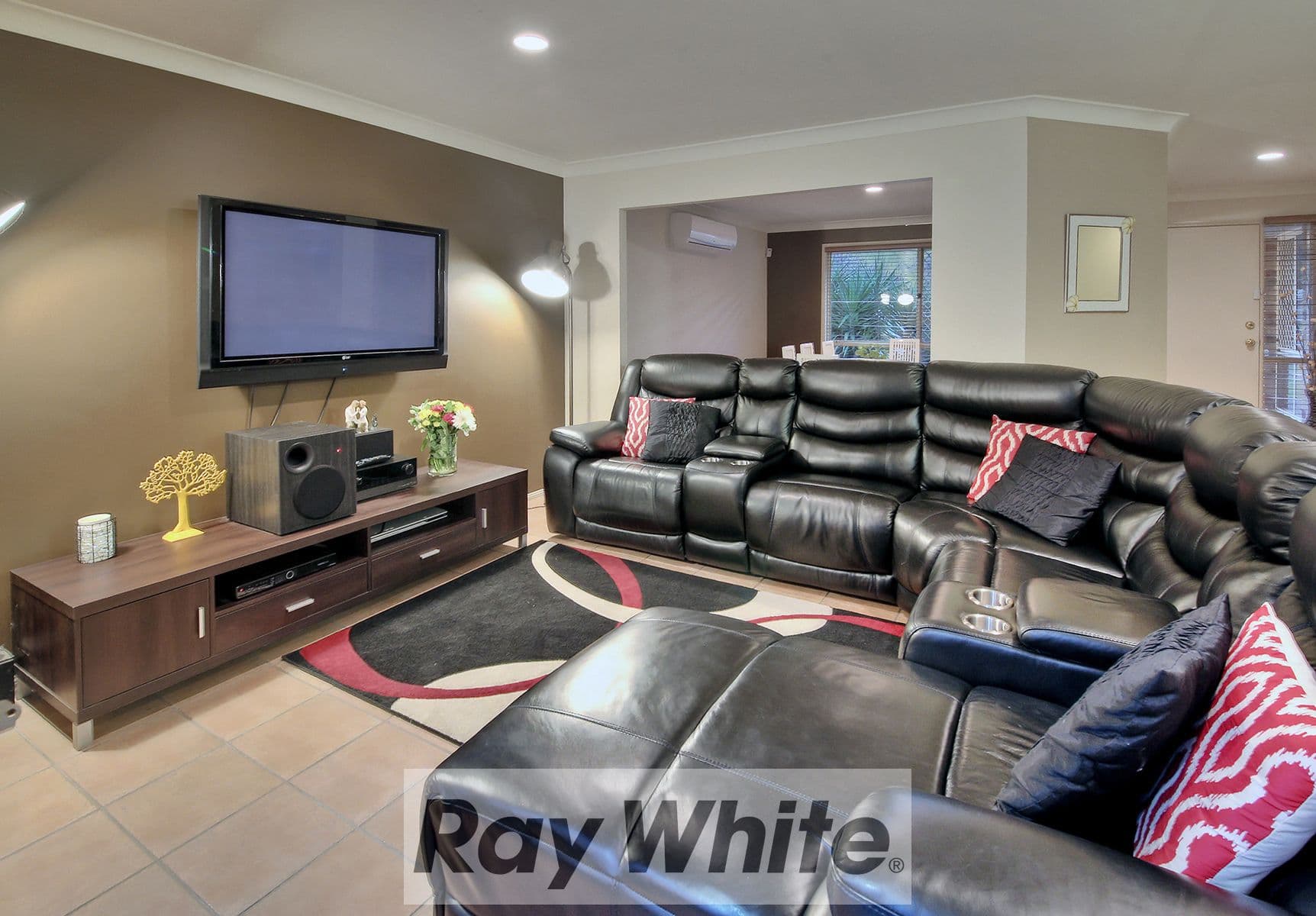 25 Lake Amaroo Court, Logan Reserve QLD 4133, Logan Reserve - Thumbnail 3