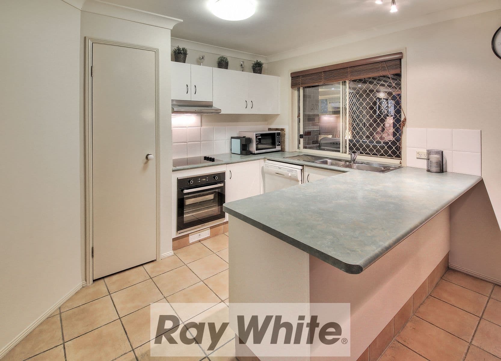 25 Lake Amaroo Court, Logan Reserve QLD 4133, Logan Reserve - Thumbnail 8