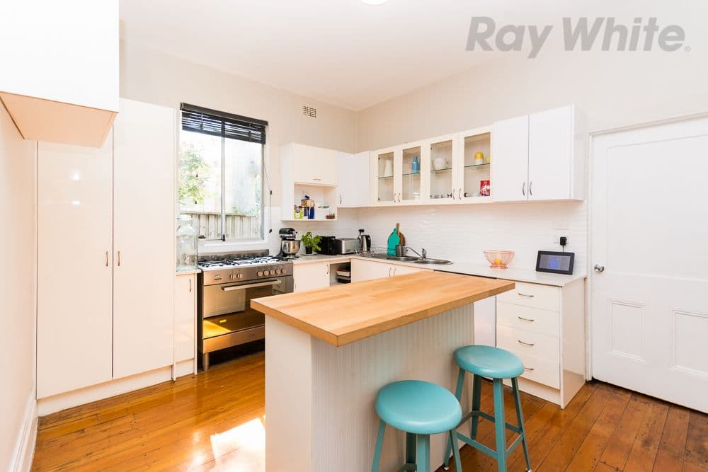 2 Chapman Street, Summer Hill - Thumbnail 3