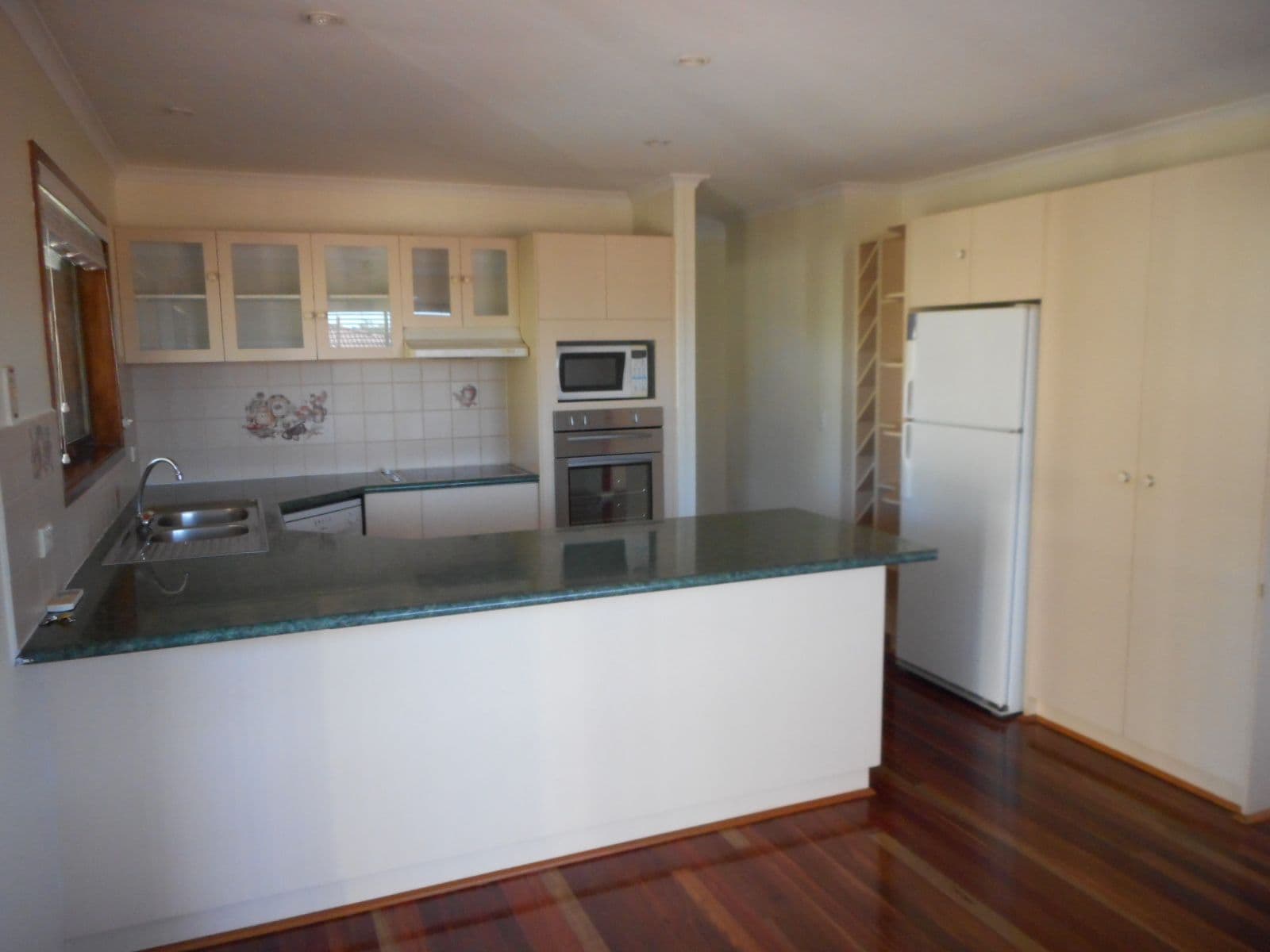 22 Poseidon Crescent, Jamboree Heights QLD 4074, Jamboree Heights - Thumbnail 4