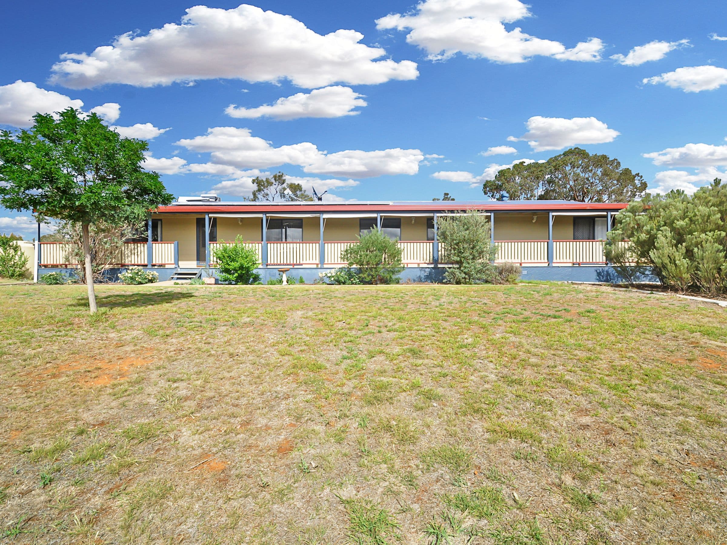 30 Tathra Drive, Junee - Image 1