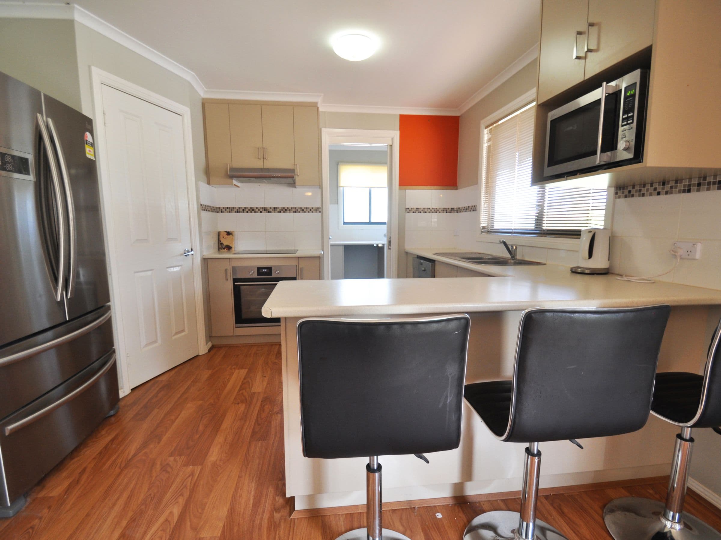 30 Tathra Drive, Junee - Thumbnail 2