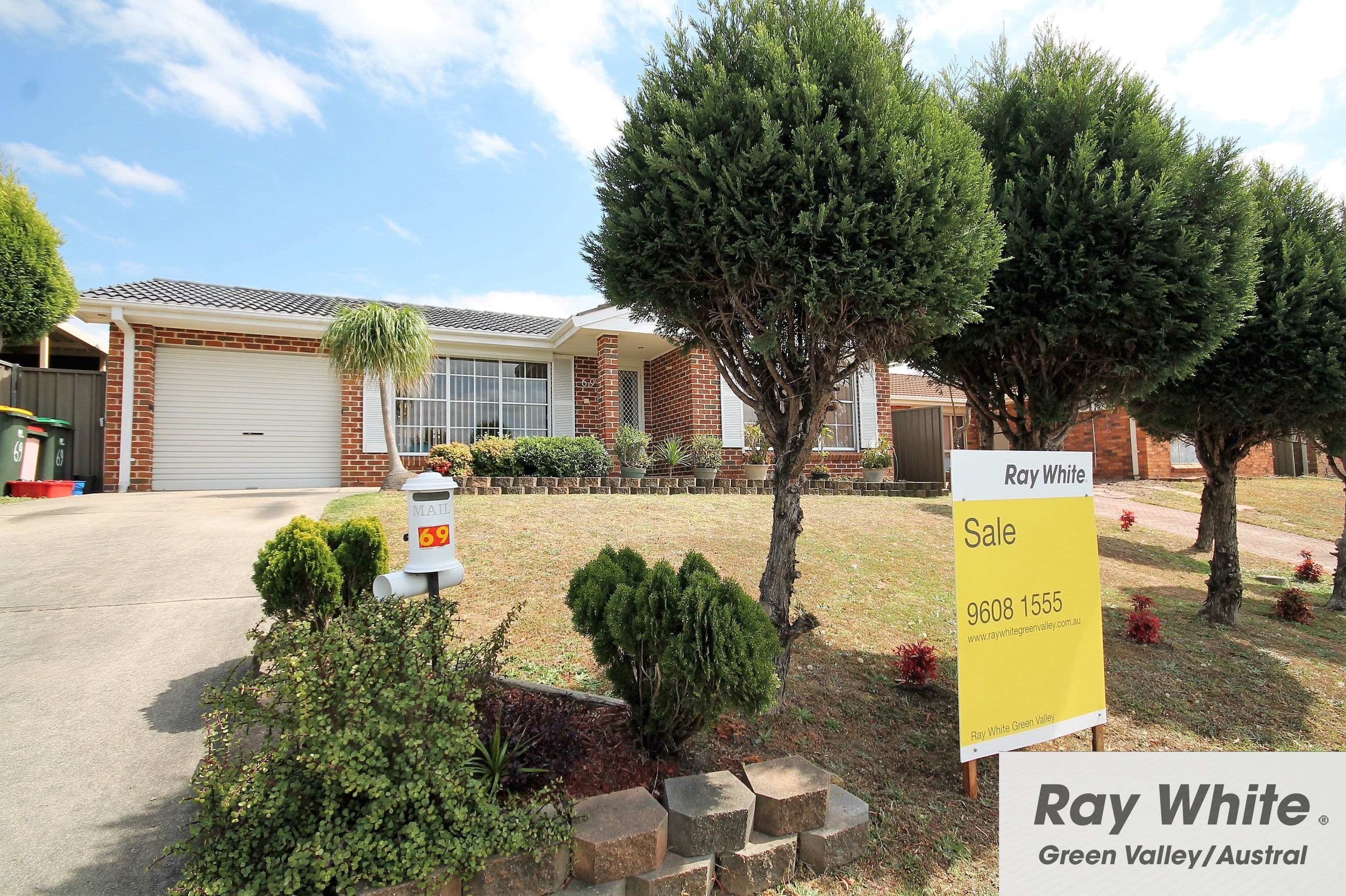69 Swan Circuit, Green Valley - Image 1