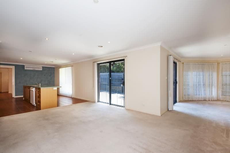 4 Atlanta Close, MILL PARK VIC 3082, Mill Park - Thumbnail 2