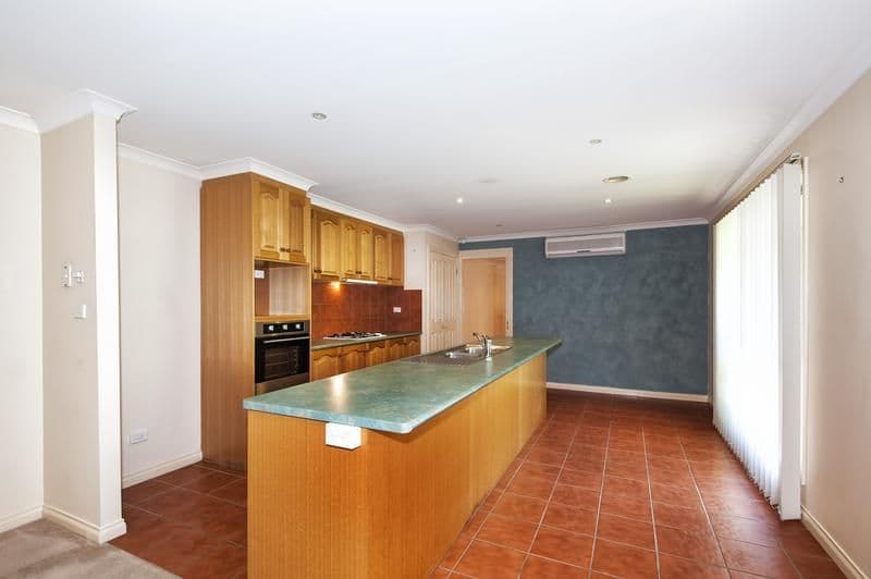 4 Atlanta Close, MILL PARK VIC 3082, Mill Park - Thumbnail 4
