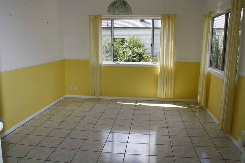 104 Grey Street, GLEN INNES NSW 2370, Glen Innes - Thumbnail 2