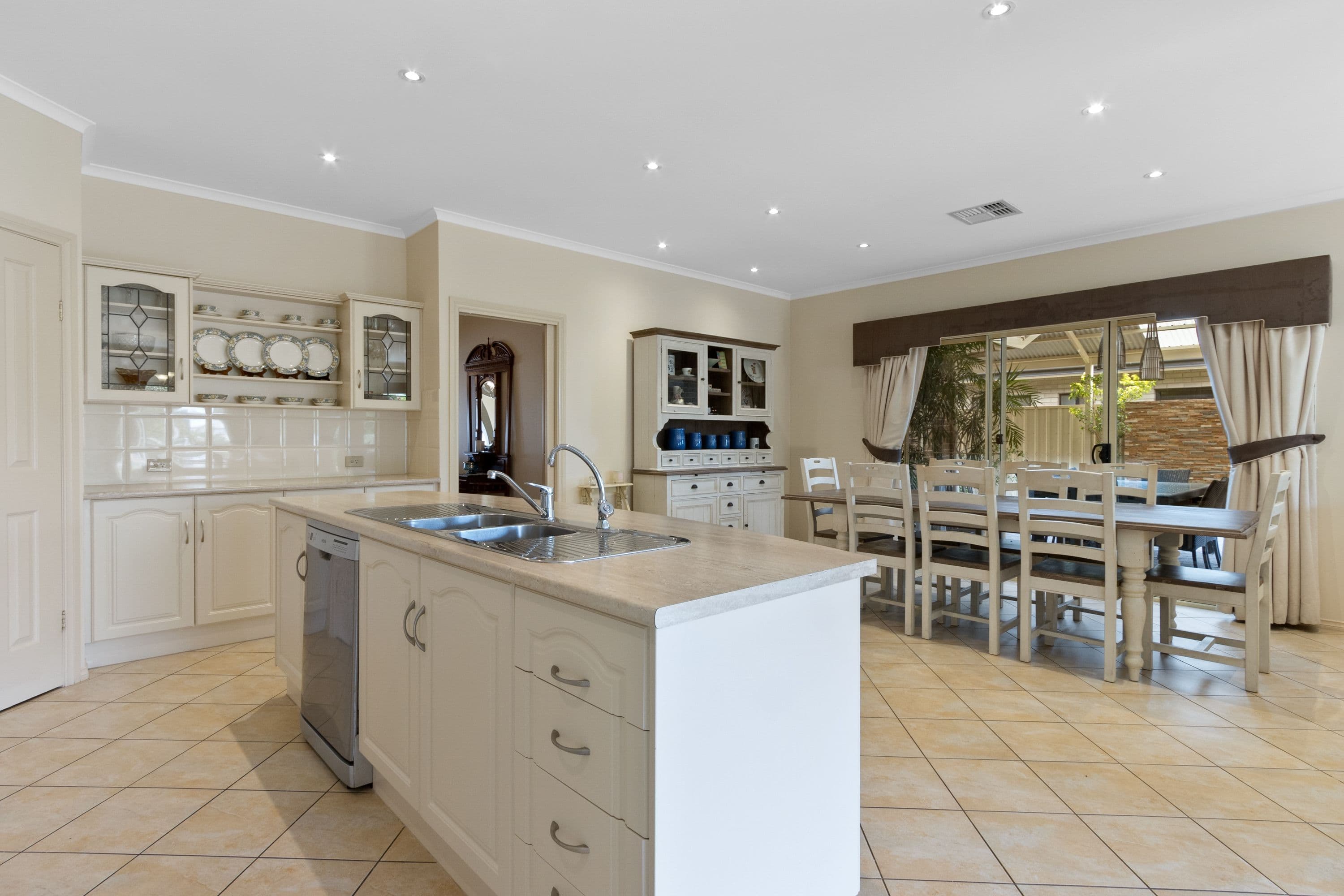 28 George Street, New Town SA 5554, New Town - Thumbnail 2