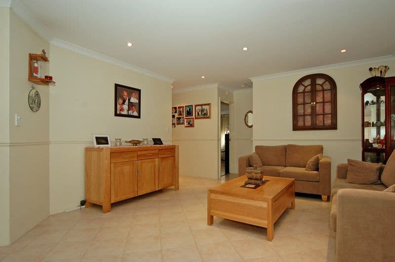 323 Bennett Springs Drive, BEECHBORO WA 6063, Beechboro - Thumbnail 4