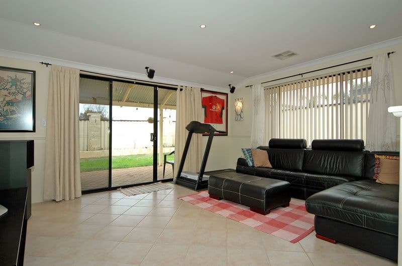 323 Bennett Springs Drive, BEECHBORO WA 6063, Beechboro - Thumbnail 6