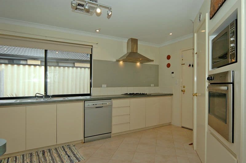 323 Bennett Springs Drive, BEECHBORO WA 6063, Beechboro - Thumbnail 7