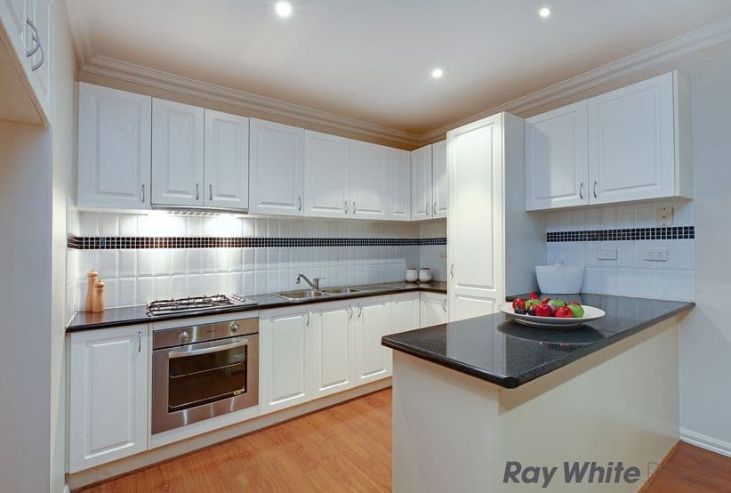 19 Whitelaw Street, Reservoir VIC 3073, Reservoir - Thumbnail 5