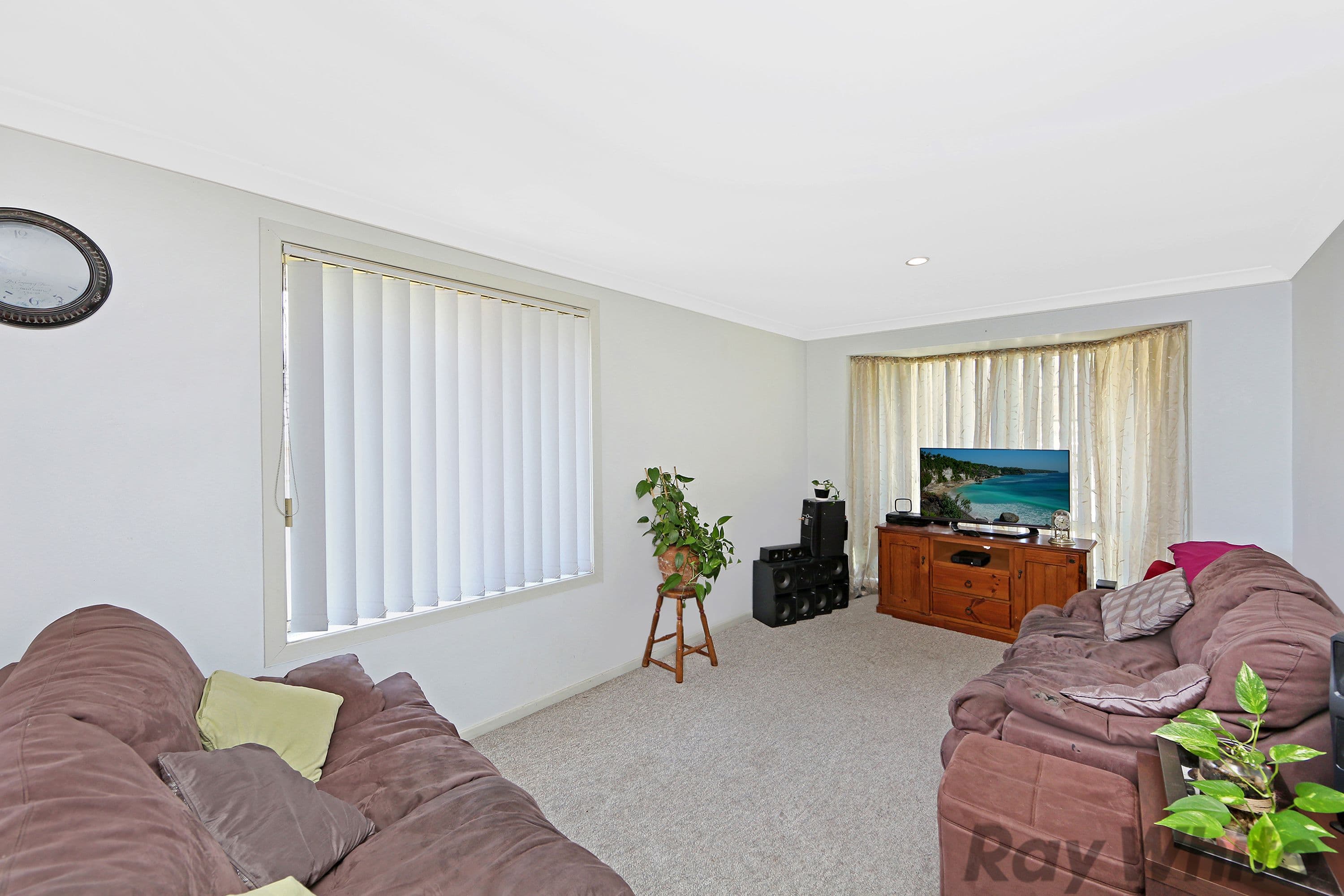 18 Bromley Court, Lake Haven - Thumbnail 5