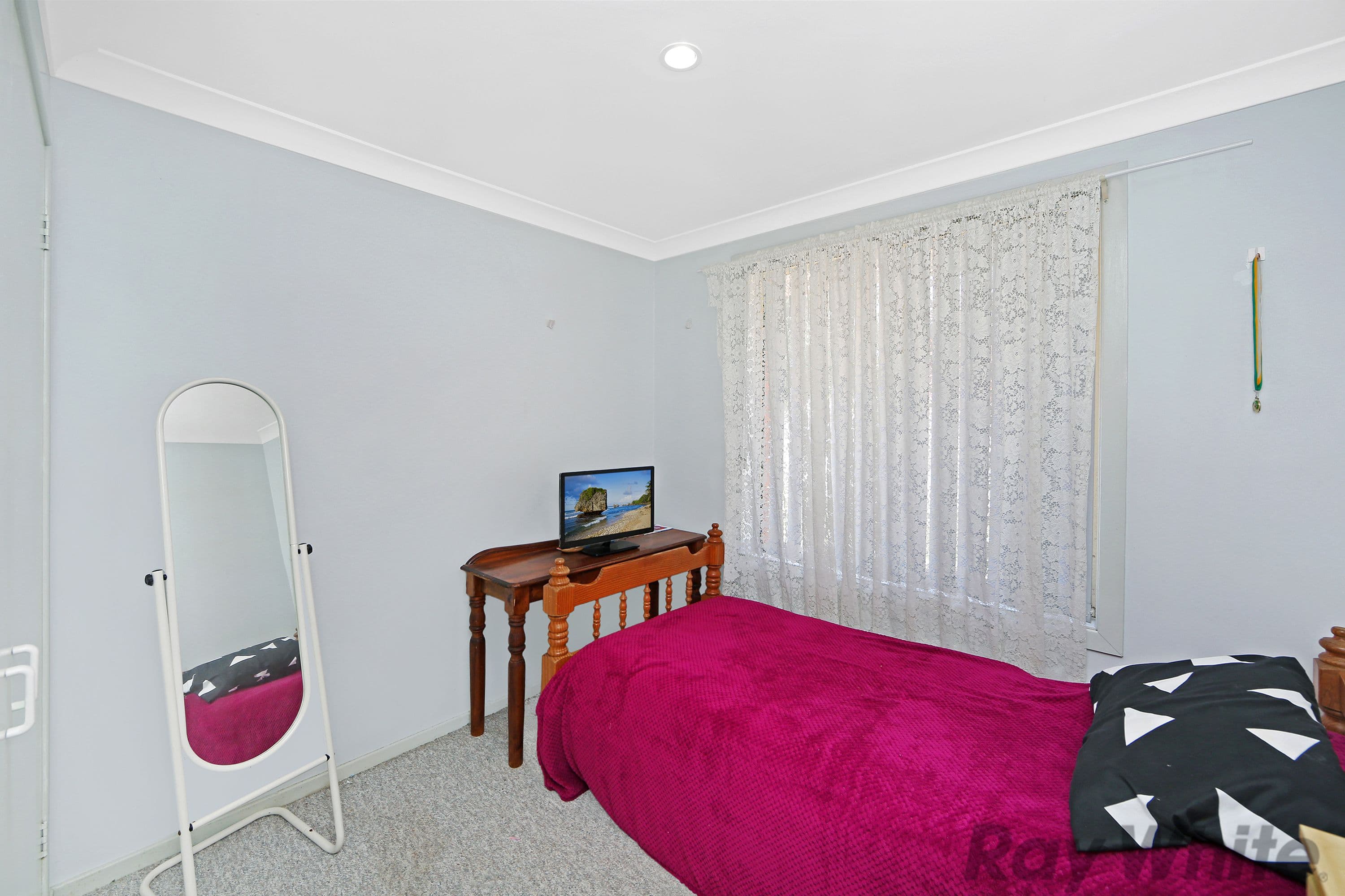 18 Bromley Court, Lake Haven - Thumbnail 6