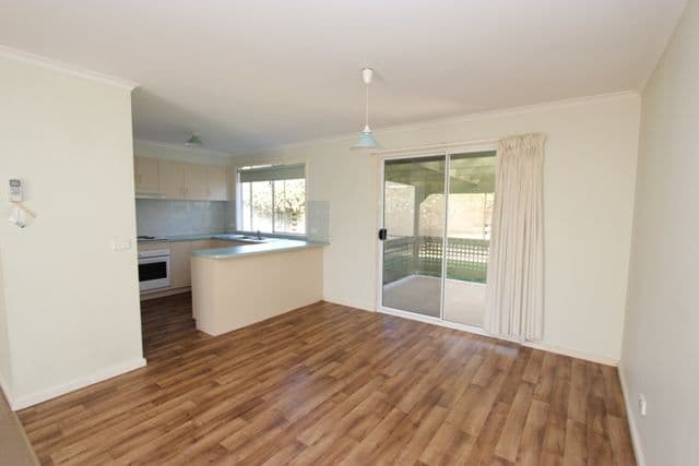 2 Highland Avenue, Cowes VIC 3922, Cowes - Thumbnail 3