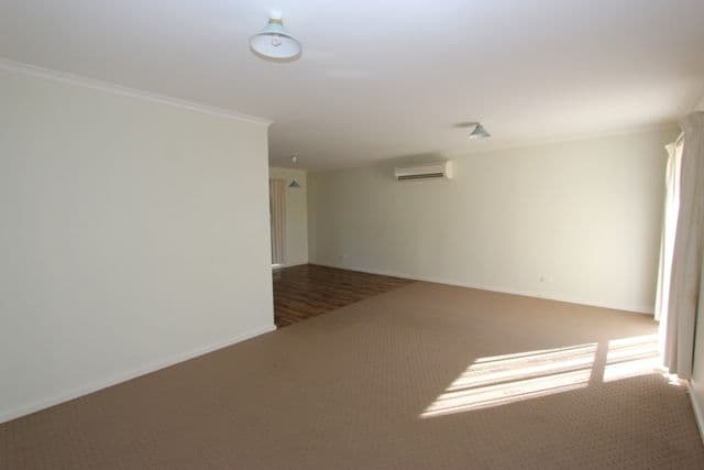 2 Highland Avenue, Cowes VIC 3922, Cowes - Thumbnail 5