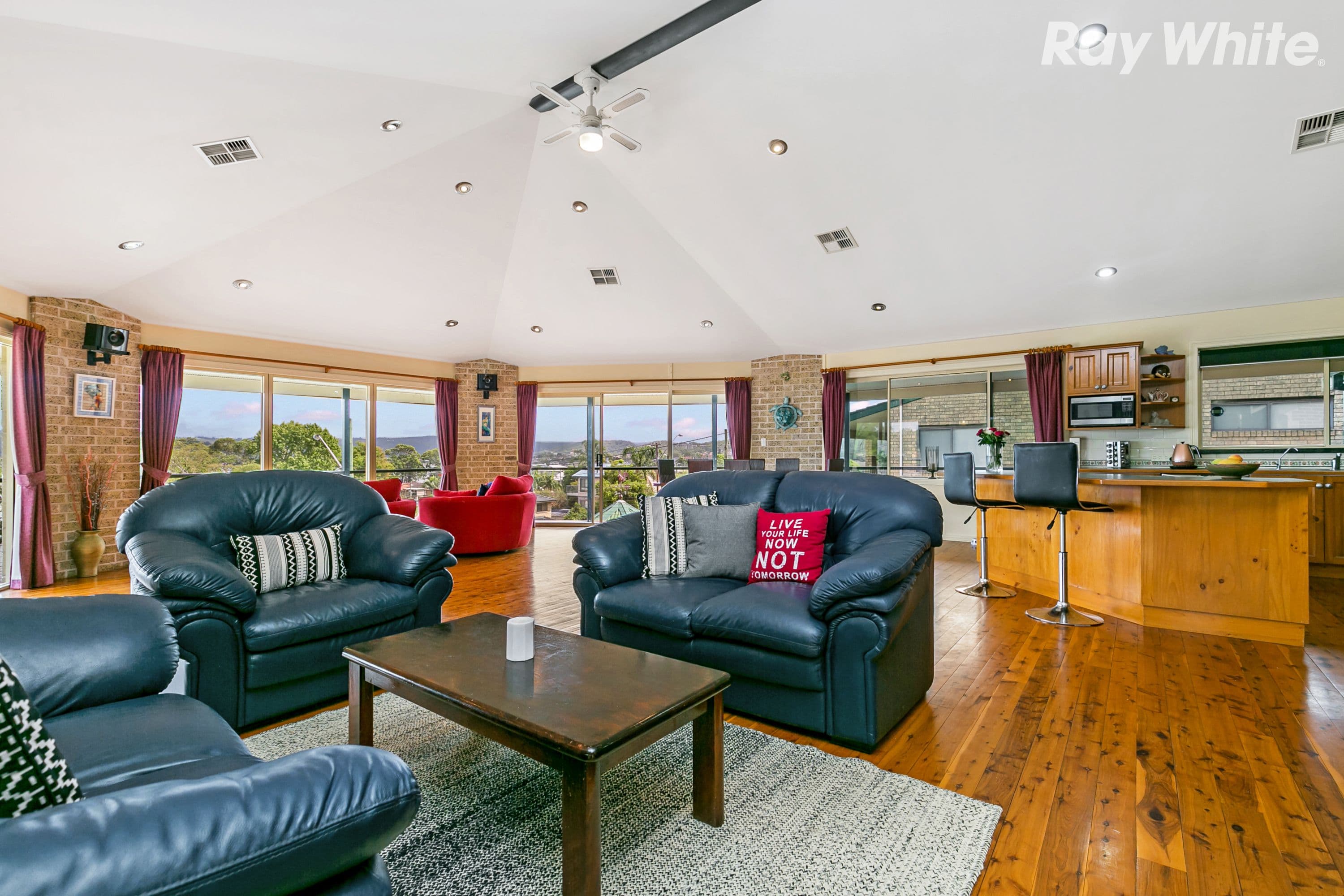 236 Avoca Drive, Green Point - Thumbnail 4