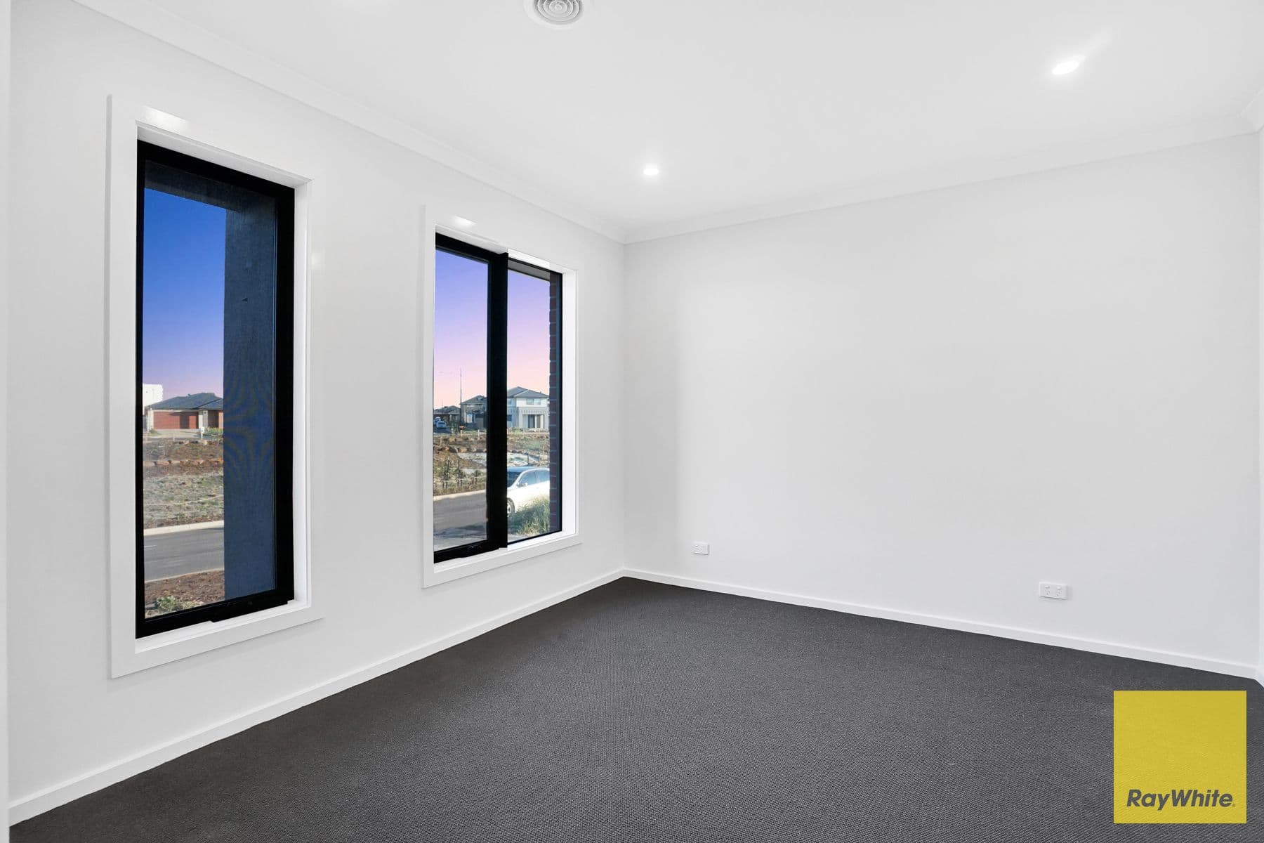 9 Manikato Drive, BONNIE BROOK VIC 3335, Bonnie Brook - Thumbnail 4