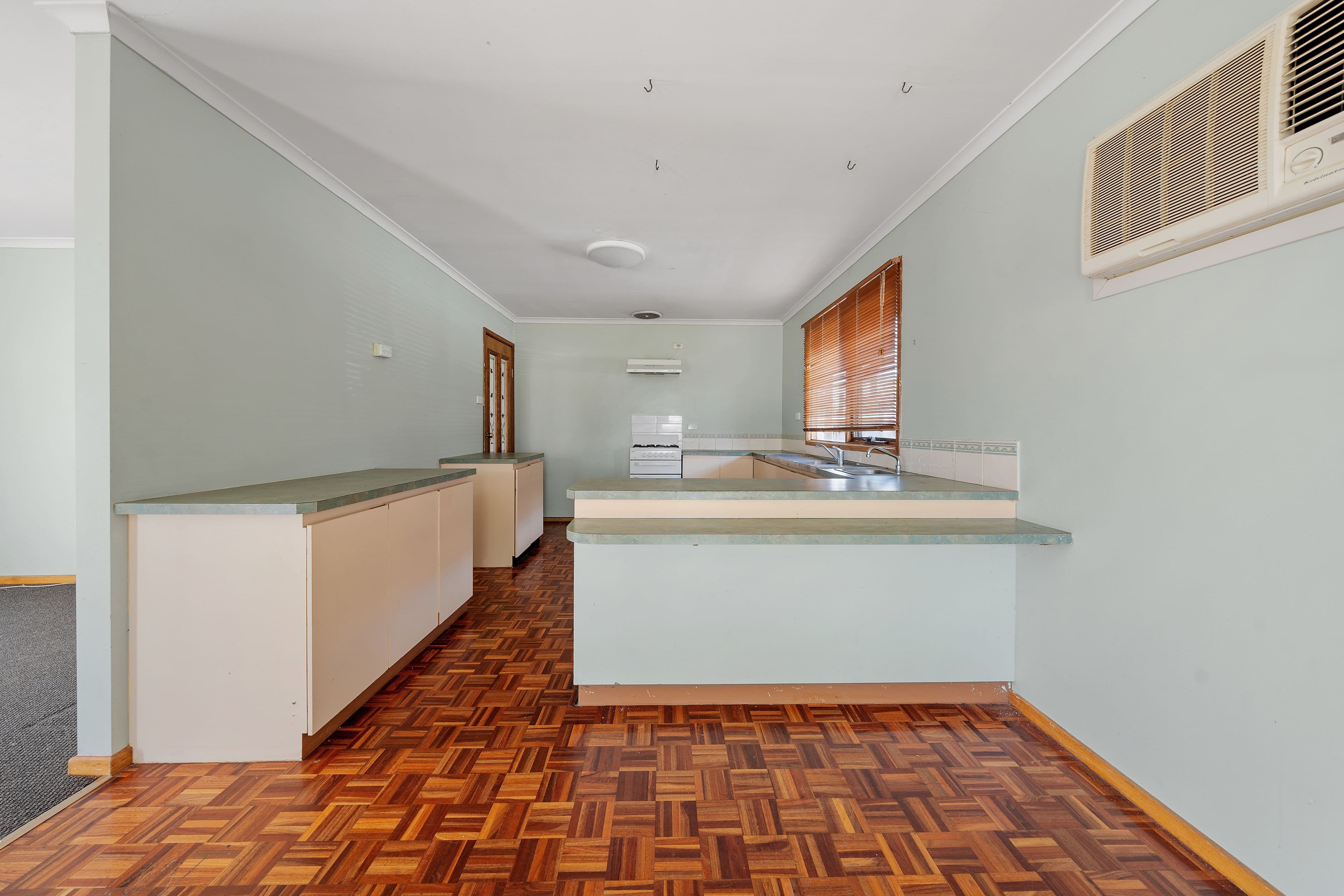 52 Childs Street, Melton South VIC 3338, Melton South - Thumbnail 5