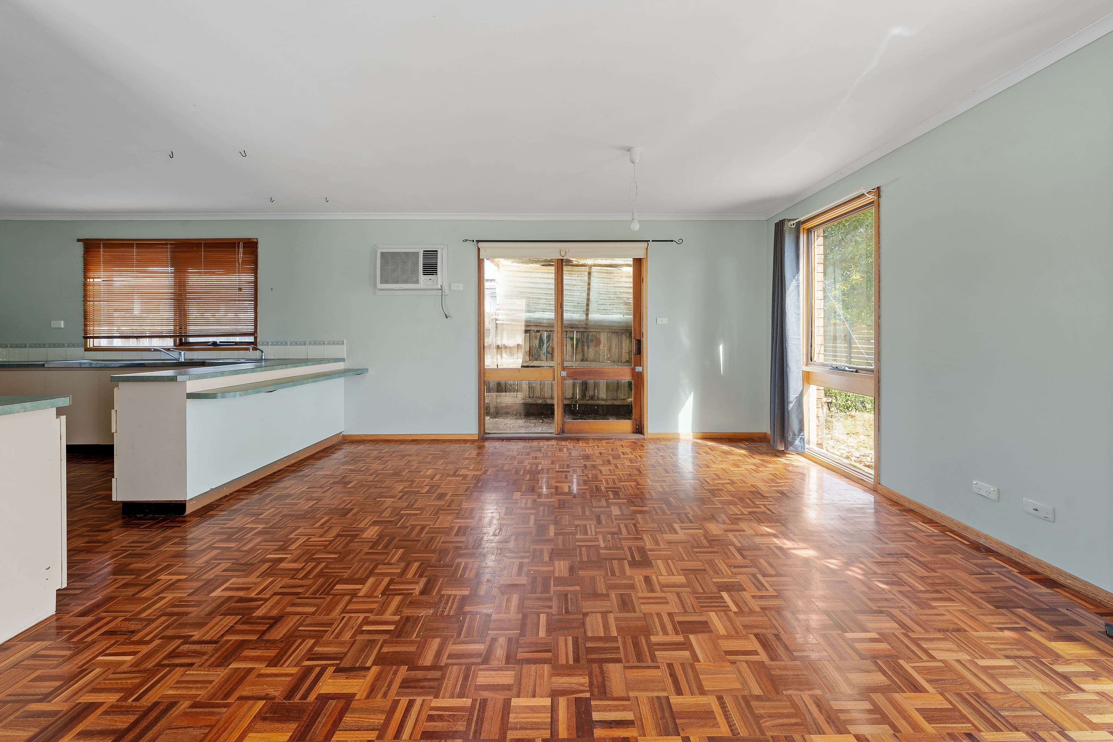 52 Childs Street, Melton South VIC 3338, Melton South - Thumbnail 8