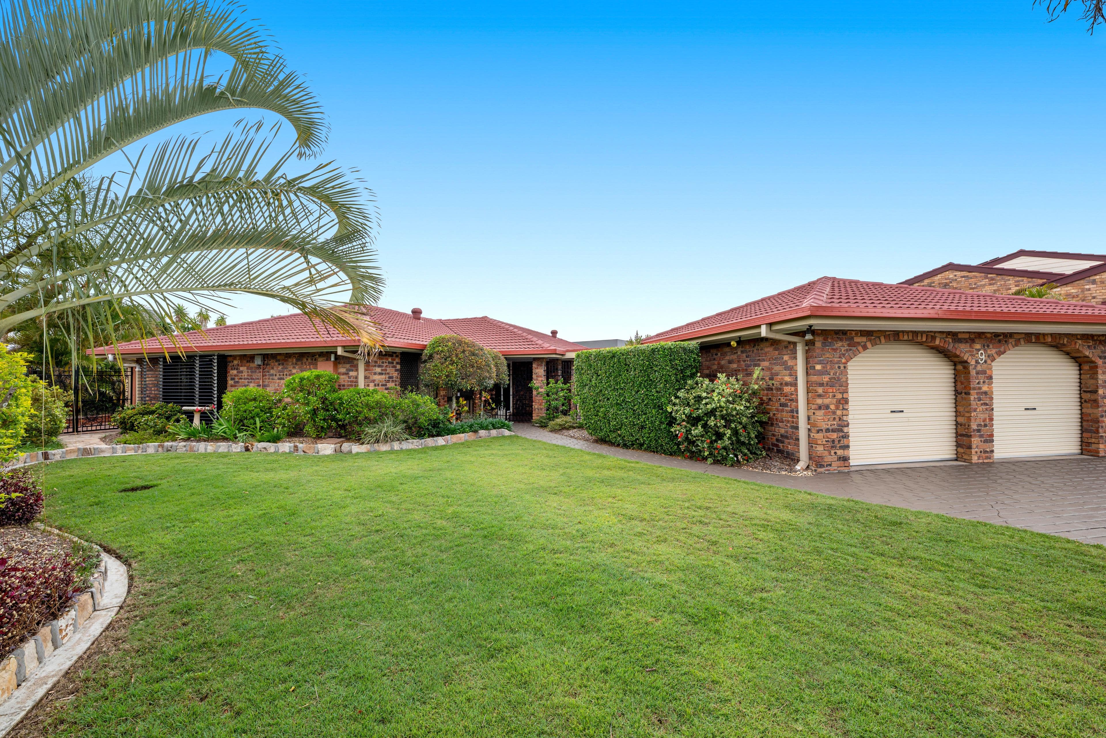 9 Pendennis Place, Carindale QLD 4152, Carindale - Image 1