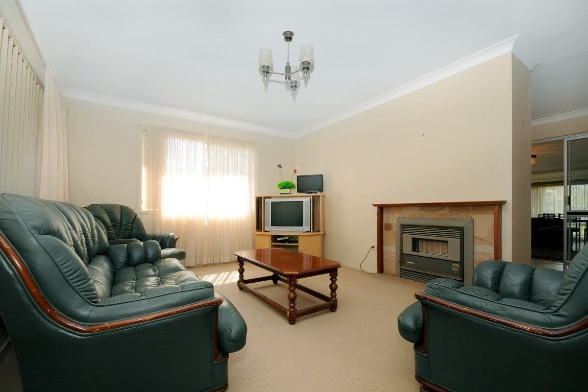 6 Amos Crescent, MOUNT LOFTY QLD 4350, Mount Lofty - Thumbnail 2