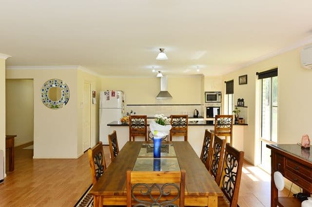 933 Flagstone Creek Road, FLAGSTONE CREEK QLD 4344, Flagstone Creek - Thumbnail 7