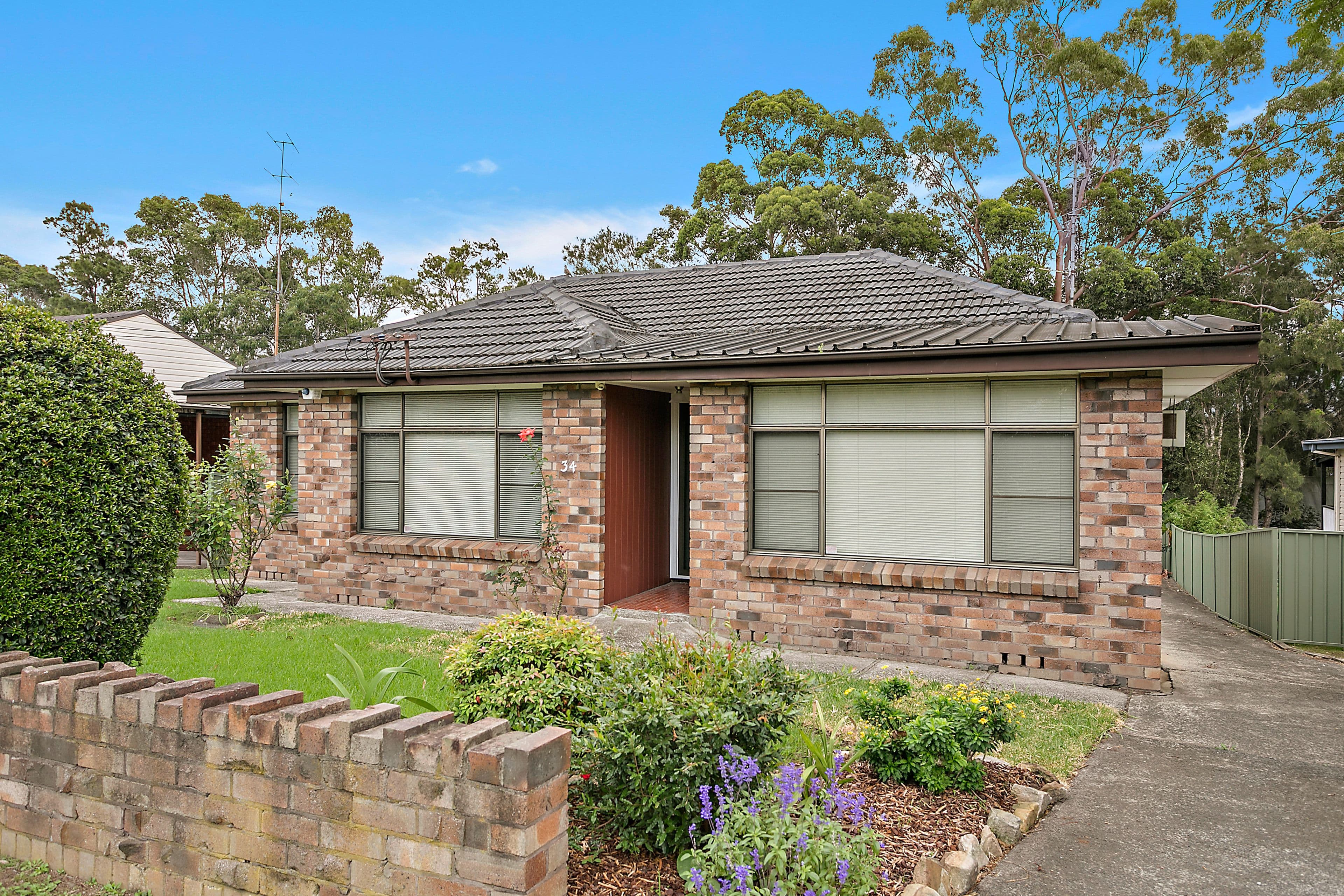 34 Exmouth Road, Kanahooka - Image 1