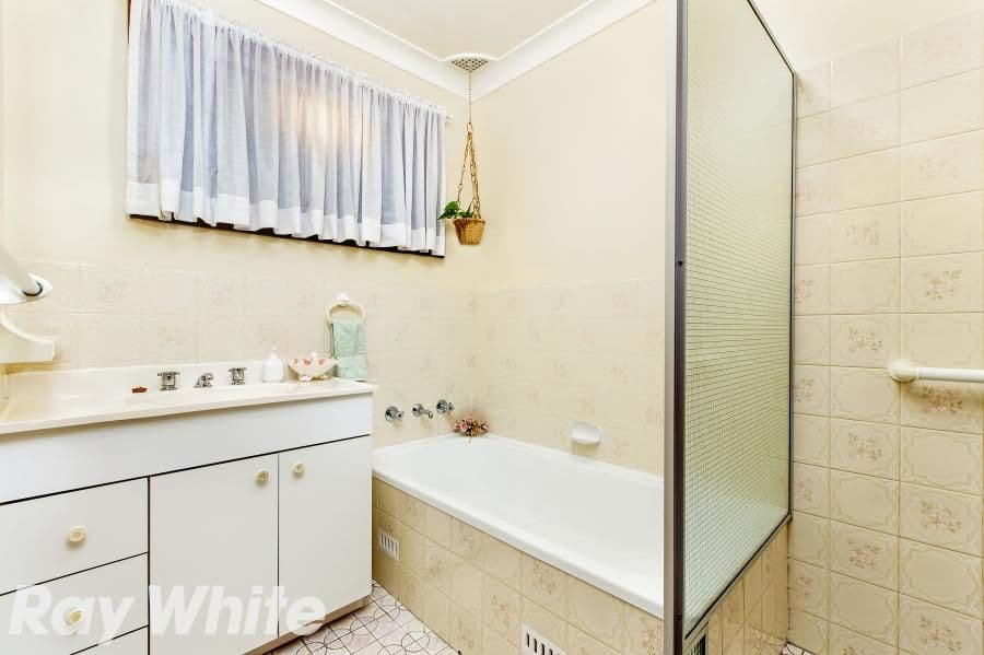 4 Tristania Court, BAULKHAM HILLS NSW 2153, Baulkham Hills - Thumbnail 5