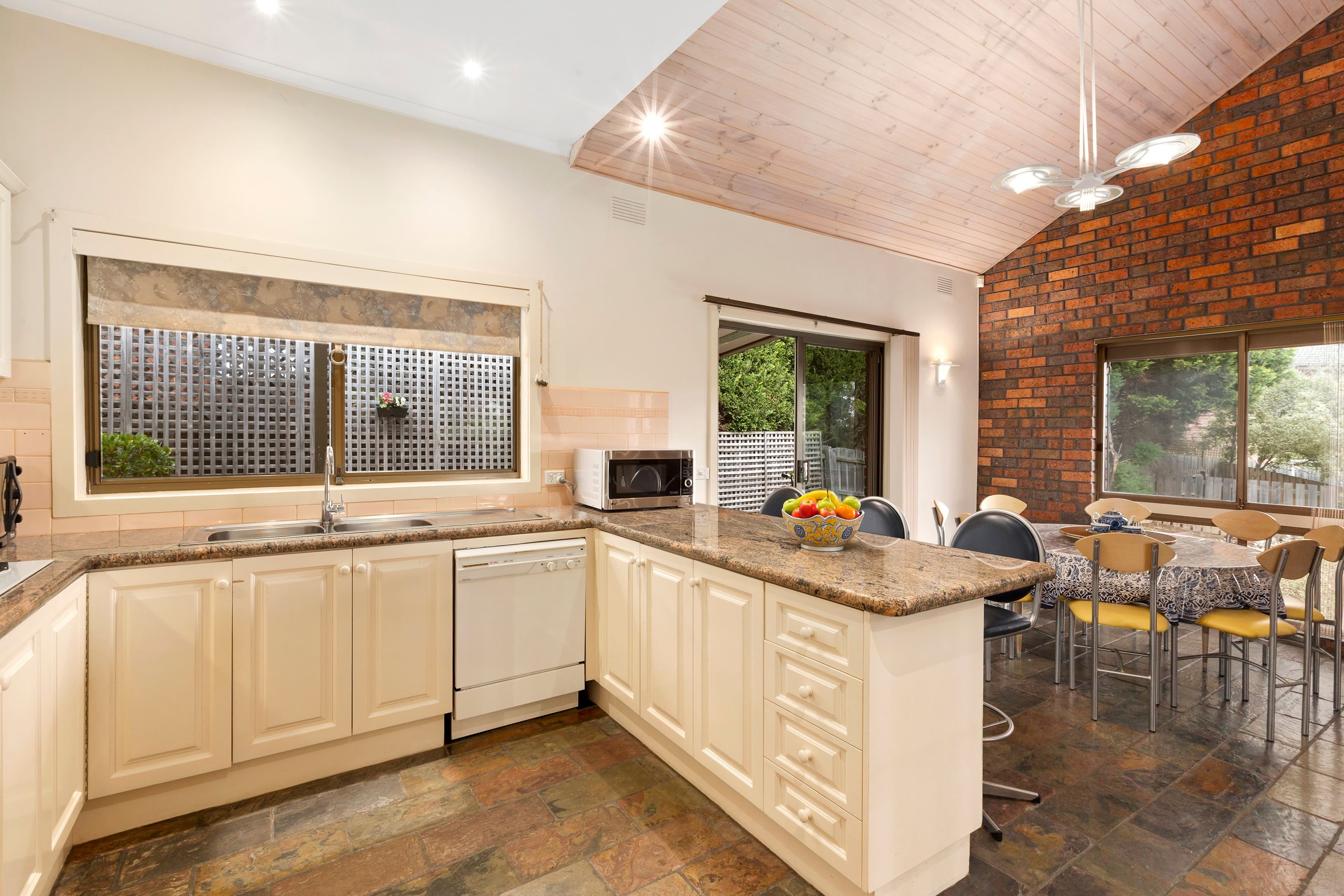 8 Thornleigh Place, Templestowe VIC 3106, Templestowe - Image 1