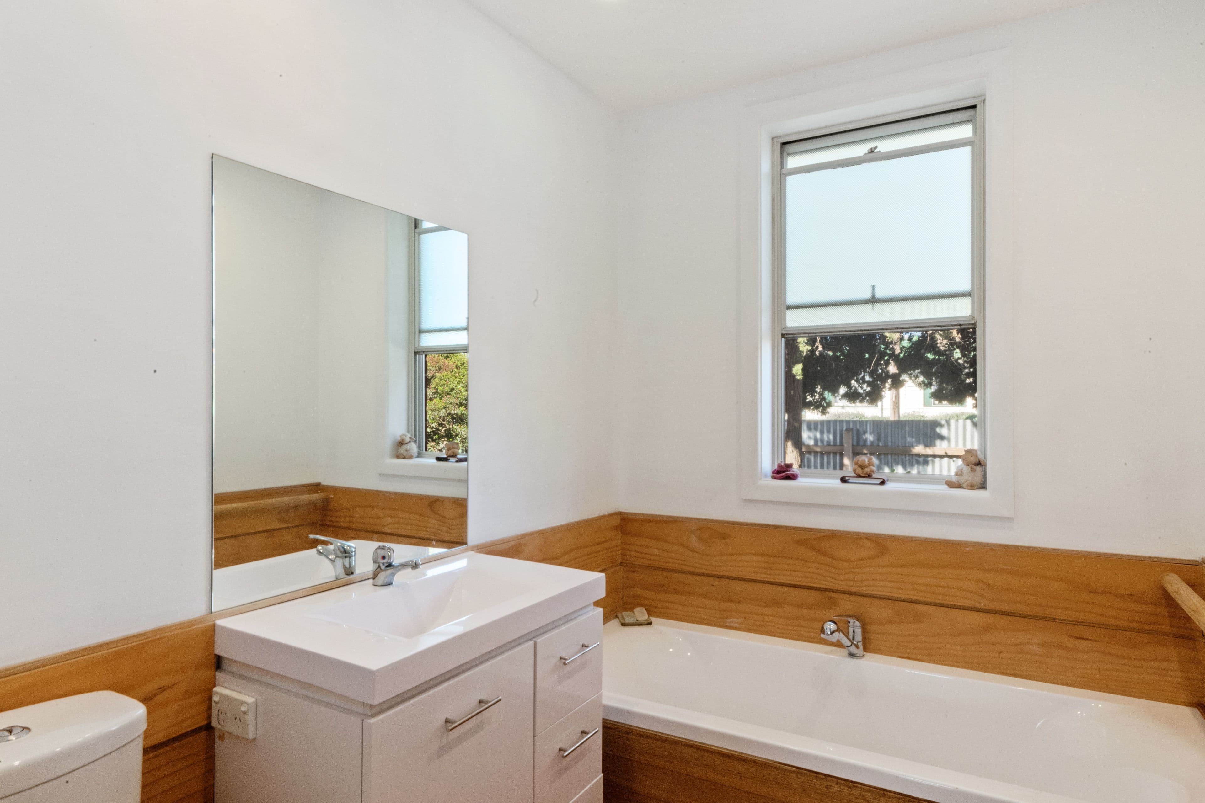 14 Kennedy Street, Euroa VIC 3666, Euroa - Thumbnail 6