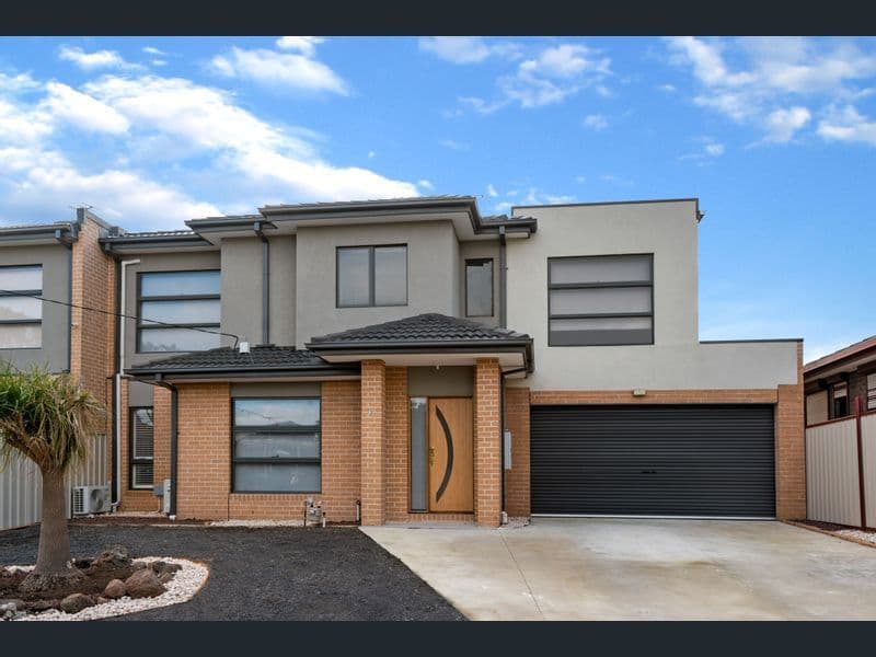 36 Centre Avenue, Werribee VIC 3030, Werribee - Image 1