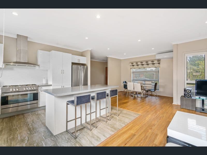 36 Centre Avenue, Werribee VIC 3030, Werribee - Thumbnail 5