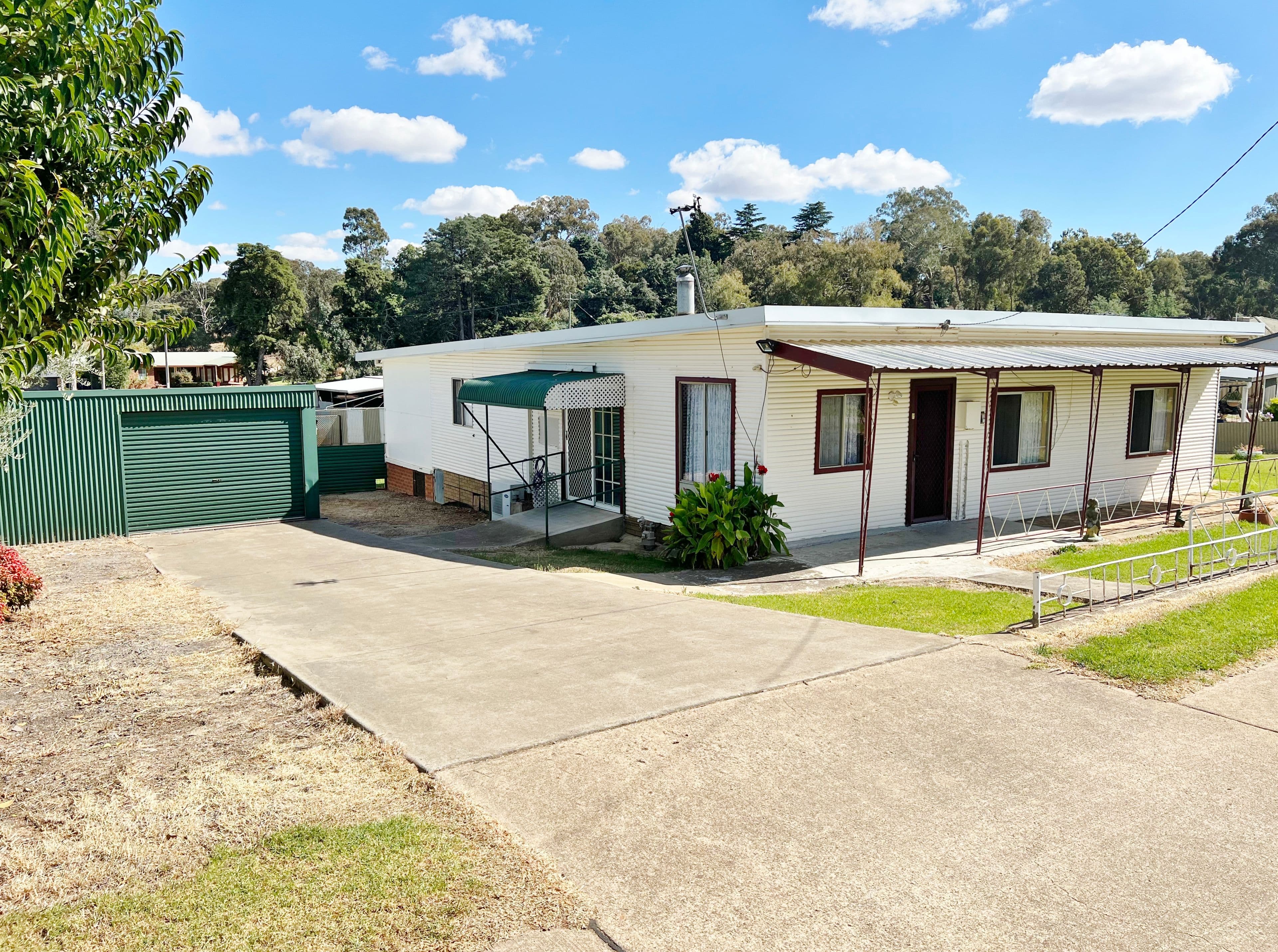 2 Blackett Avenue, Young NSW 2594, Young - Image 1