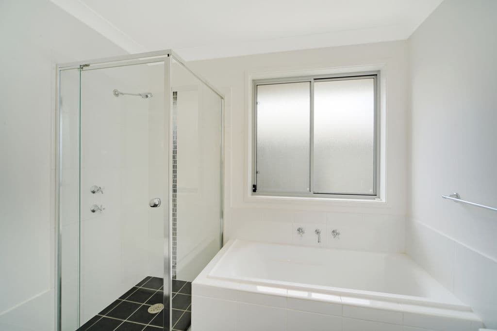 9 Bayview Avenue, Haywards Bay - Thumbnail 6