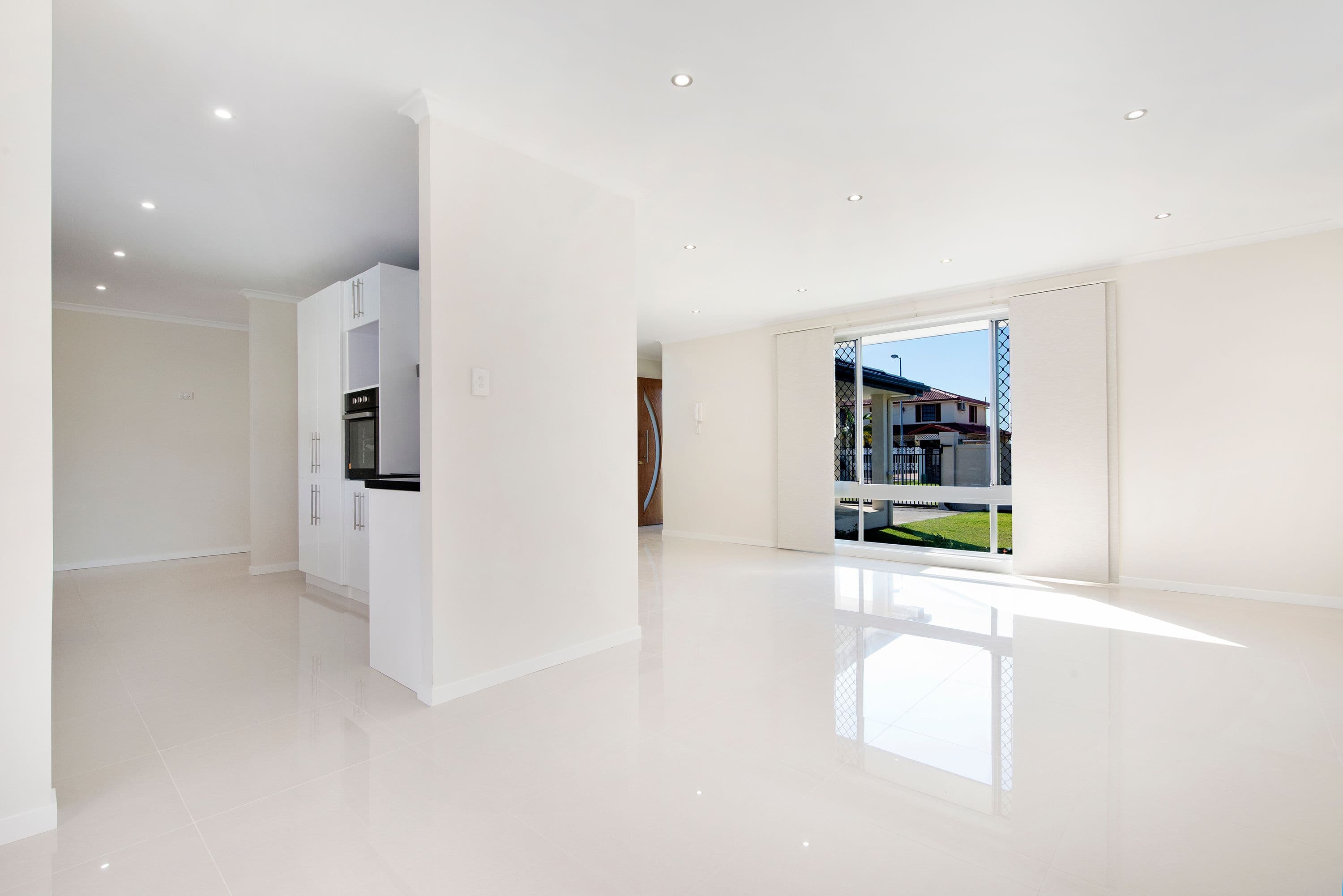 8 Waitomo Street, Broadbeach Waters QLD 4218, Broadbeach Waters - Thumbnail 5