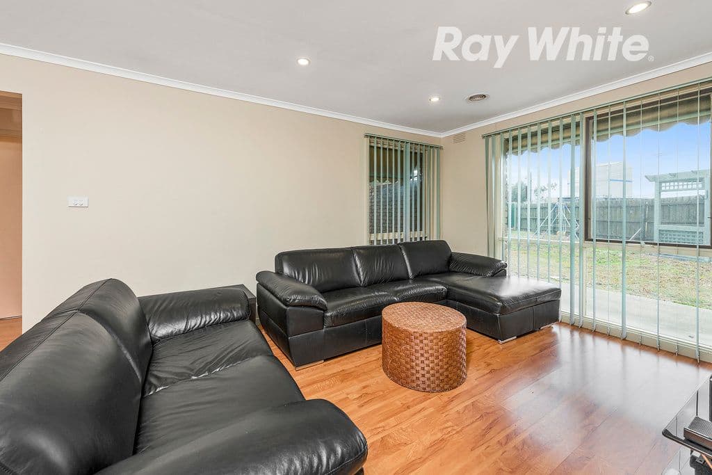 7 Parton Place, Craigieburn VIC 3064, Craigieburn - Thumbnail 4