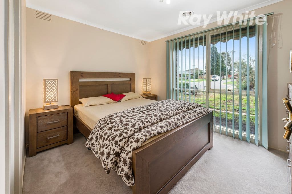 7 Parton Place, Craigieburn VIC 3064, Craigieburn - Thumbnail 6