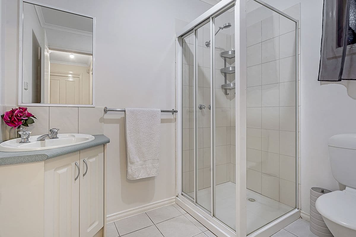 8 Orlando Drive, Roxburgh Park VIC 3064, Roxburgh Park - Thumbnail 3