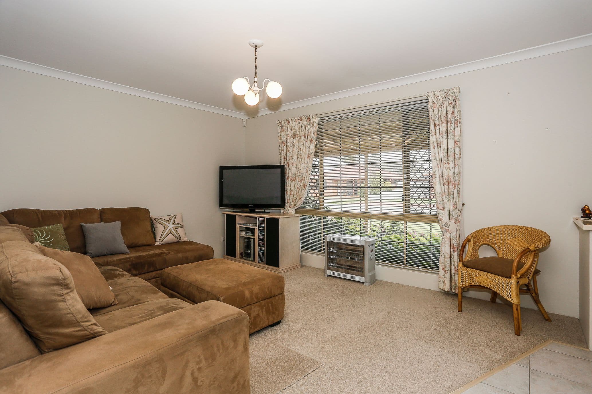 30 Gilroyd Loop, Ballajura WA 6066, Ballajura - Thumbnail 3
