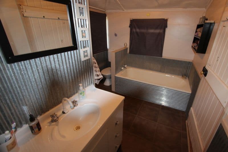 103 to 105 Nelson Street, AUGATHELLA QLD 4477, Augathella - Thumbnail 3