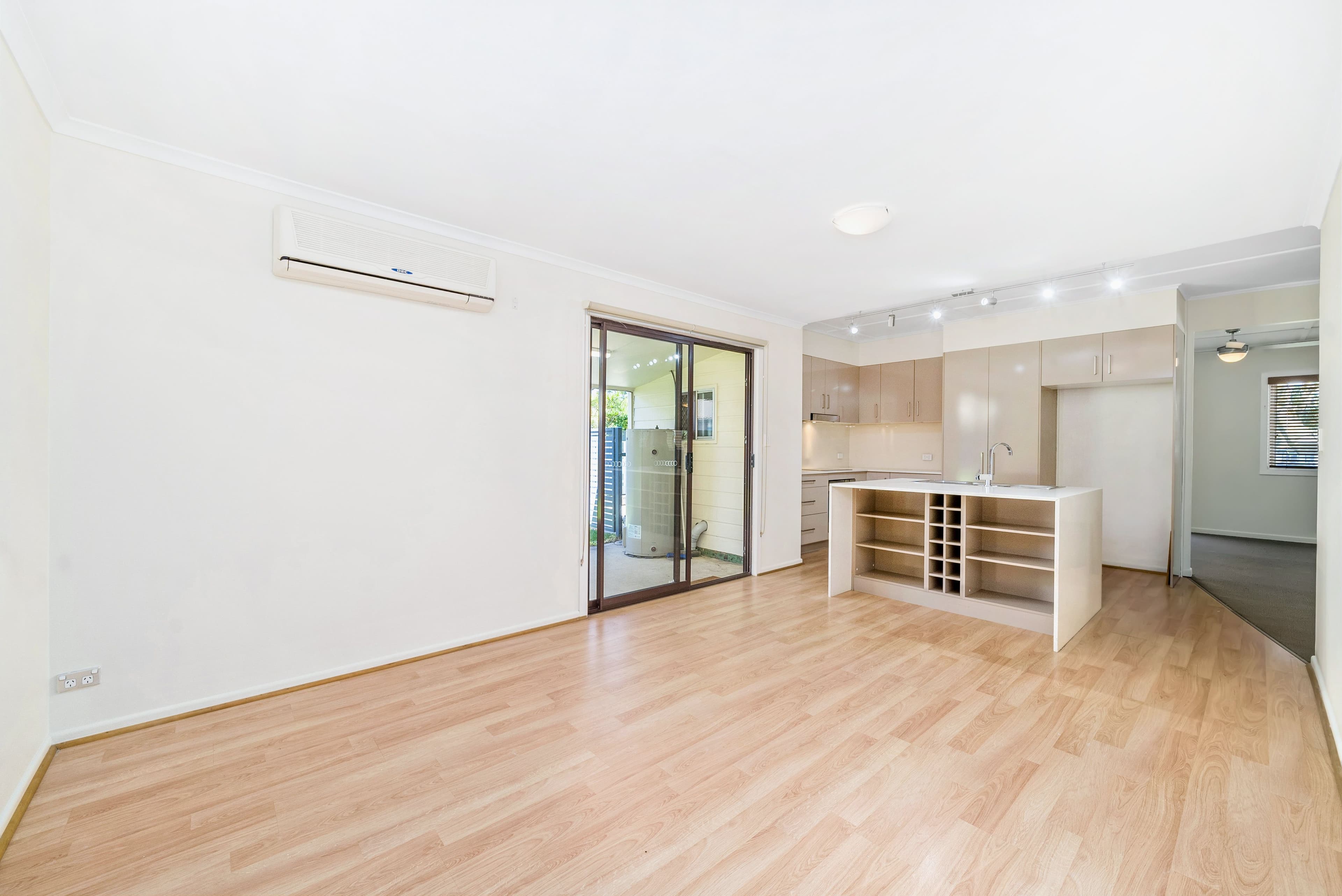 32 Centaur Street, Redcliffe QLD 4020, Redcliffe - Thumbnail 4