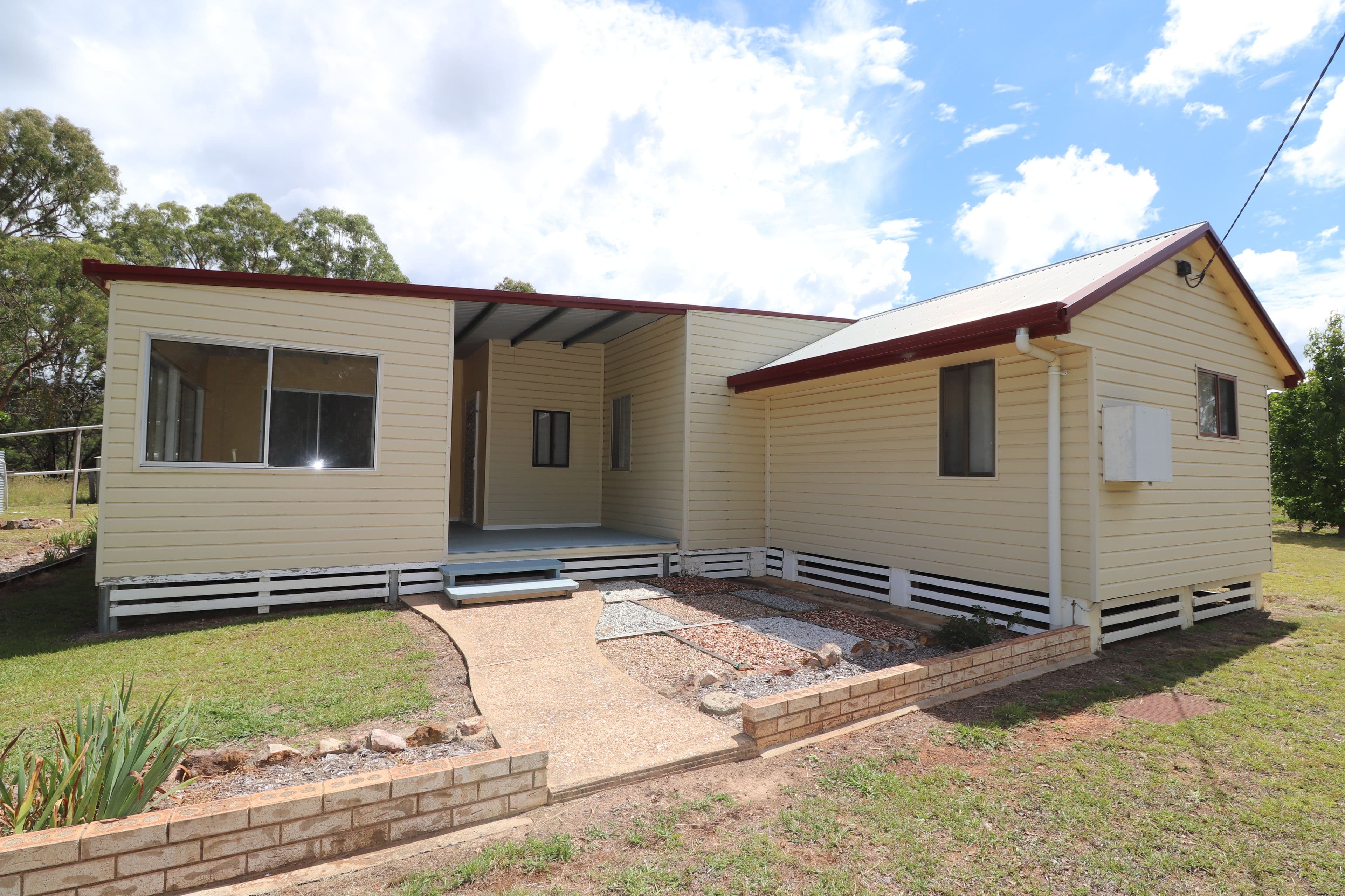 27 Buffalo Street, Emmaville NSW 2371, Emmaville - Image 1