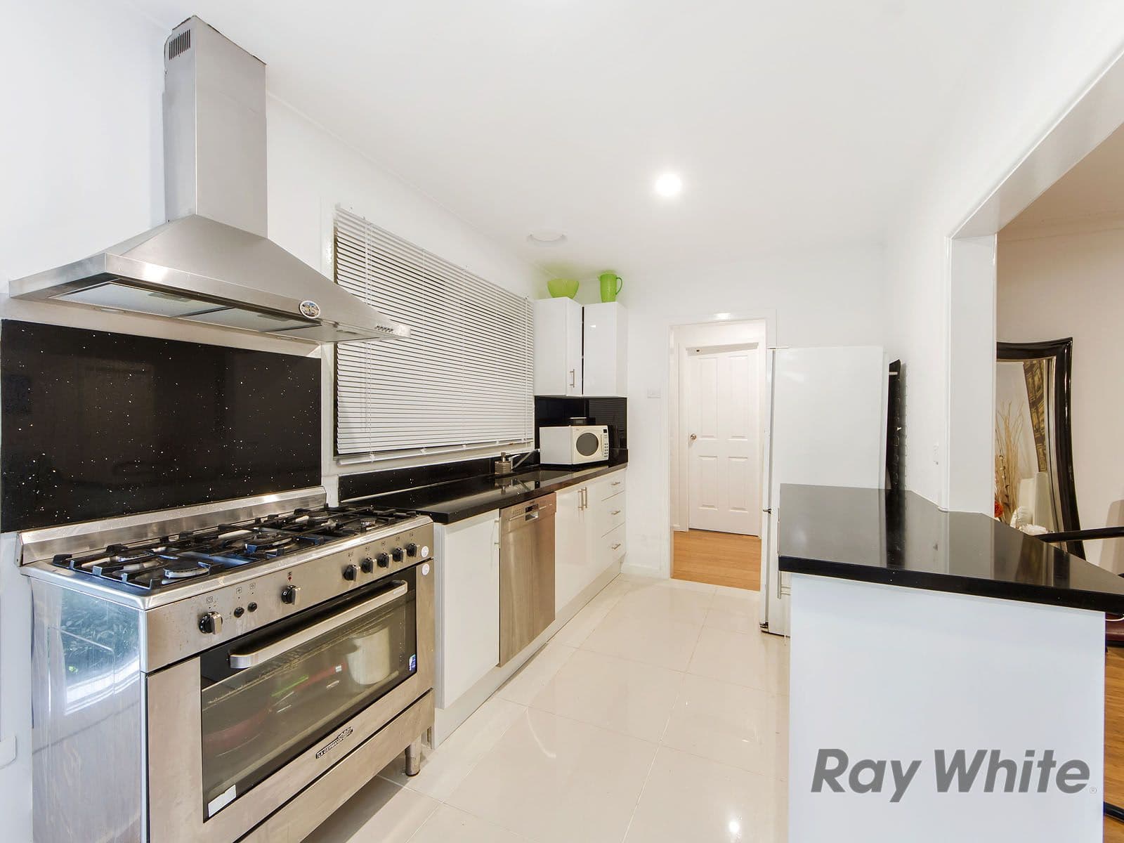 8 Breydon Court, St Albans VIC 3021, St Albans - Thumbnail 3