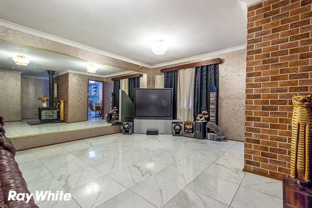 134 Kalang Road, EDENSOR PARK NSW 2176, Edensor Park - Thumbnail 7