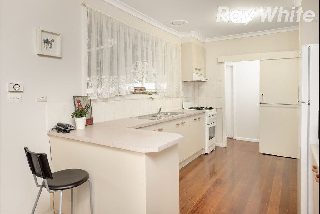 6 Gordon Street, Bundoora VIC 3083, Bundoora - Thumbnail 4