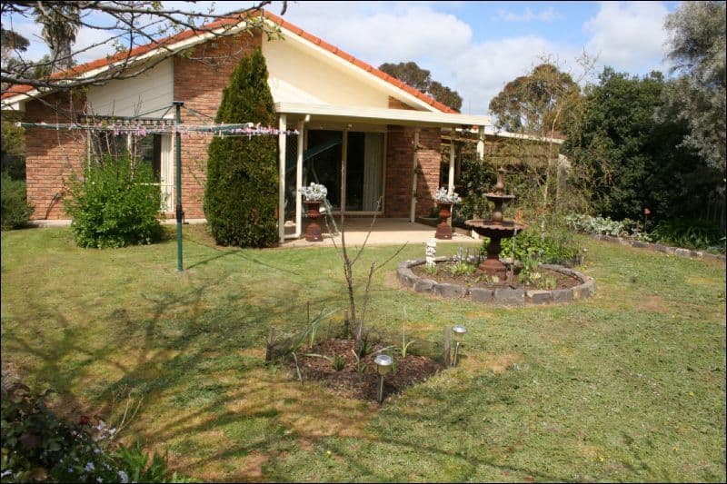 62 McKenzie Street, ROCHESTER VIC 3561, Rochester - Thumbnail 2